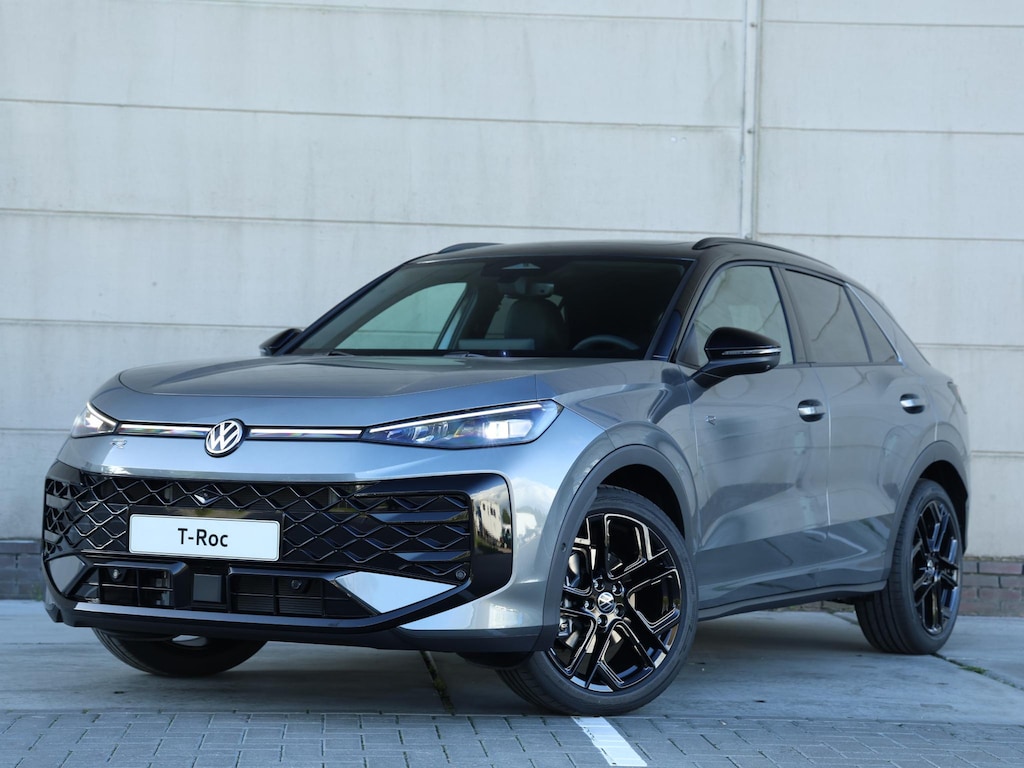 Volkswagen T-Roc R-Line First Edition 1.5 eTSI 150 PK | Trekhaak | Matrix-Led | Panoramadak | Navigatie | 360 camera |