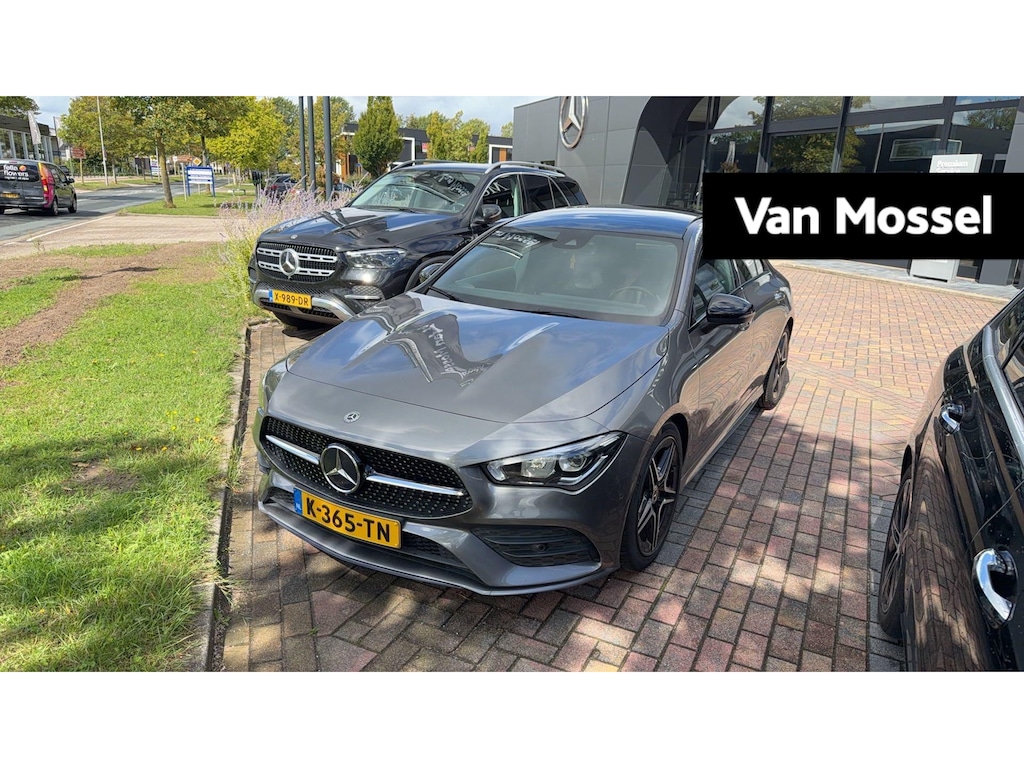 Mercedes-Benz CLA 180 Business Solution AMG VEWACHT !! | AUTOMAAT | PANORAMADAK | AMG PAKKET | VIRTUEEL | NAVIGATIE | 12 MAANDEN BOVAG GARANTIE |