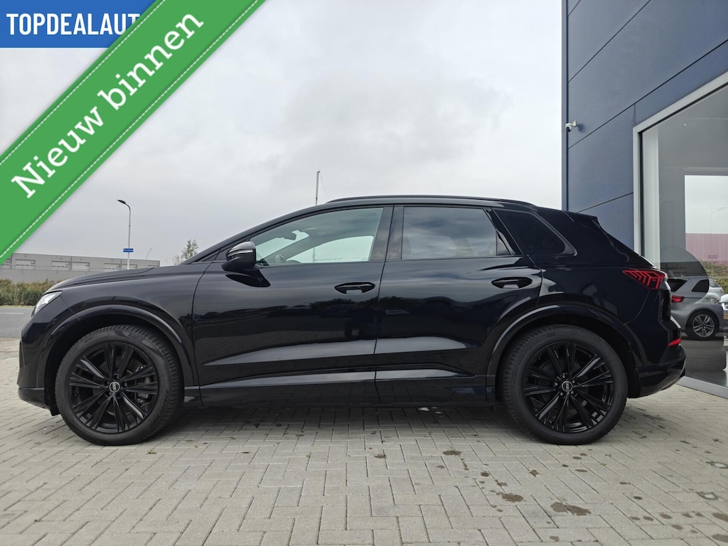 Audi Q4 e-tron 45 Black Edition 82 kWh Trekhk, Pano 94% SOH