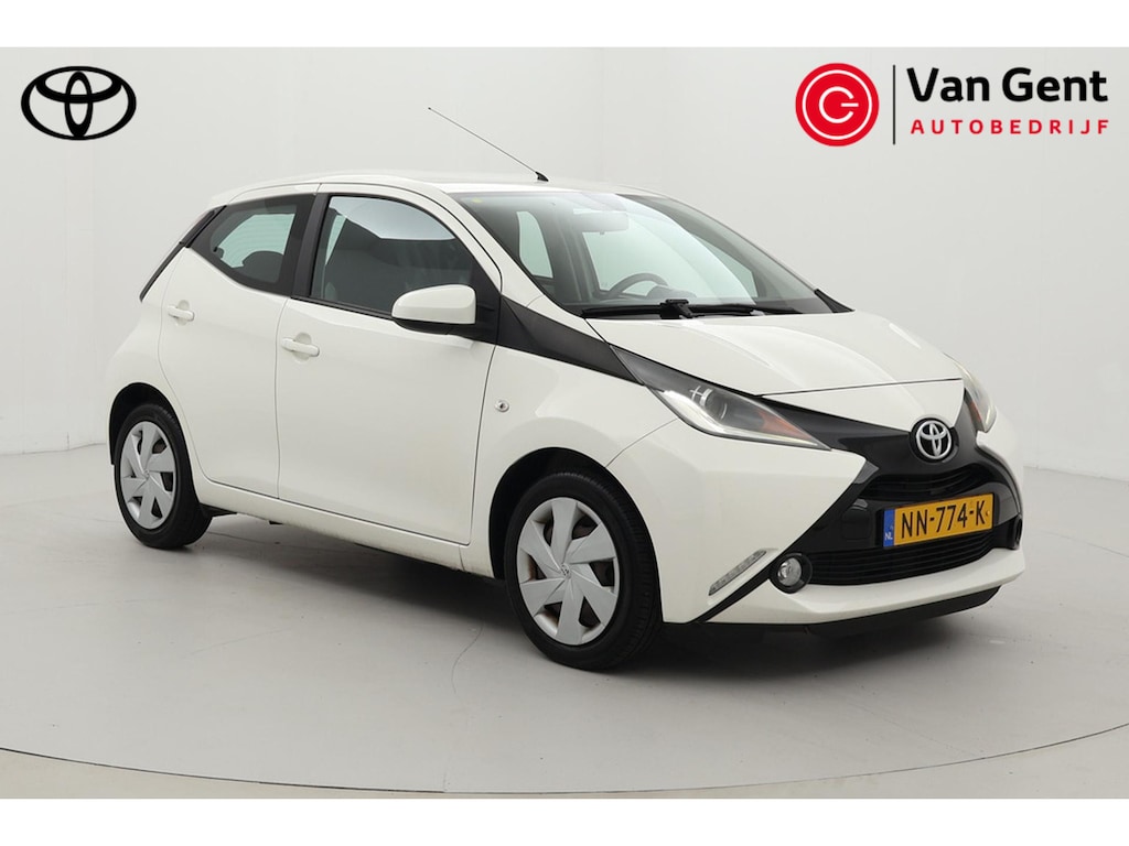 Toyota Aygo 1.0 VVT-i x-play | Airco | Camera | Bluetooth