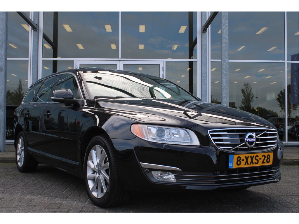 Volvo V70 T4 180PK Automaat Summum | Afn. Trekhaak | Schuif/kanteldak | BLIS | El. Voorstoelen | Adapt. Cruise | El. Achterklep |