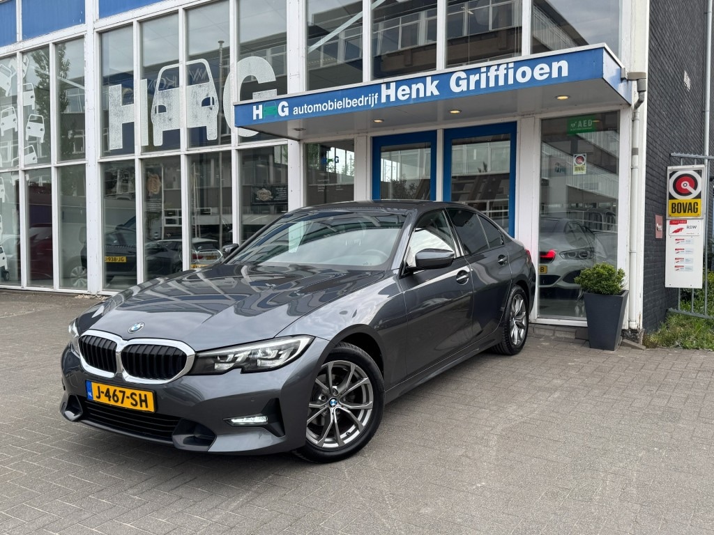 BMW 3-Serie 318i Executive Edition Sport Line I LED I Carplay I Sportstoelen