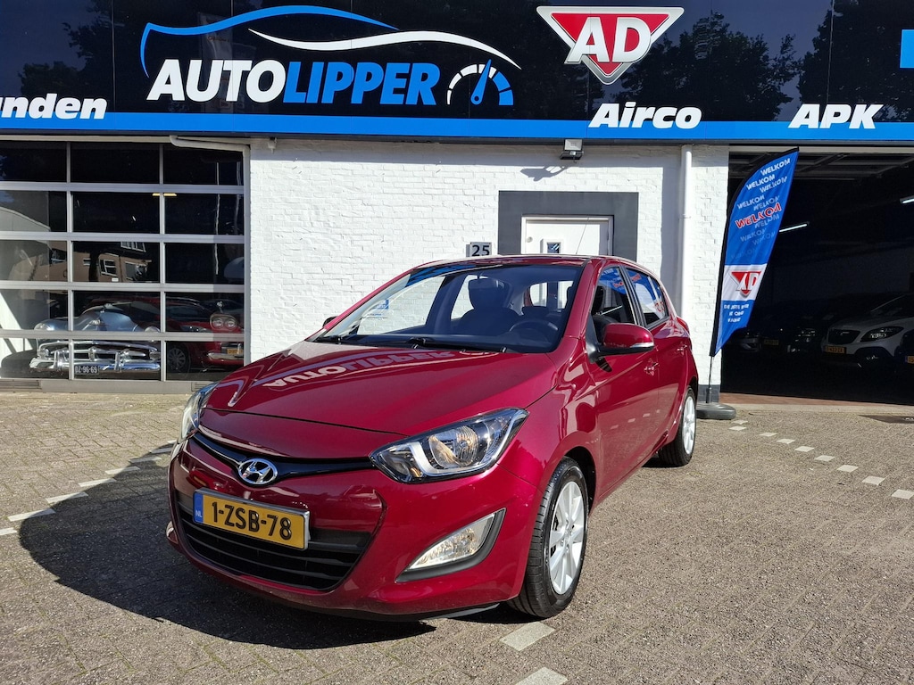Hyundai i20 1.2i i-Vision /Nieuwe apk bij aflevering/CC/Dealer onderhouden/Lm velgen