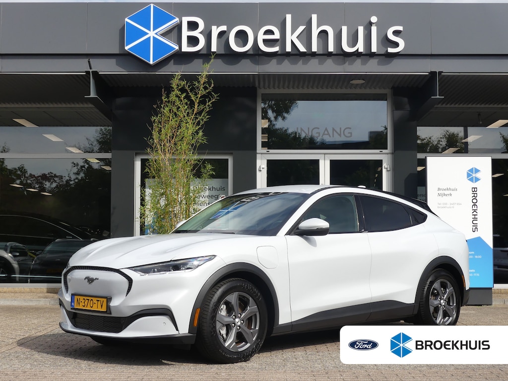 Ford Mustang Mach-E Extended RWD 98 kWh | SOH 94% | ADAPTIVE CRUISE | DODEHOEKDETECTIE | CAMERA | STUUR+STOEL+VOORRUITVERWARMING | PARKEERSENSOREN V+A | NAVI | APPLE CARPLAY / ANDROID AUTO | LMV 18" |