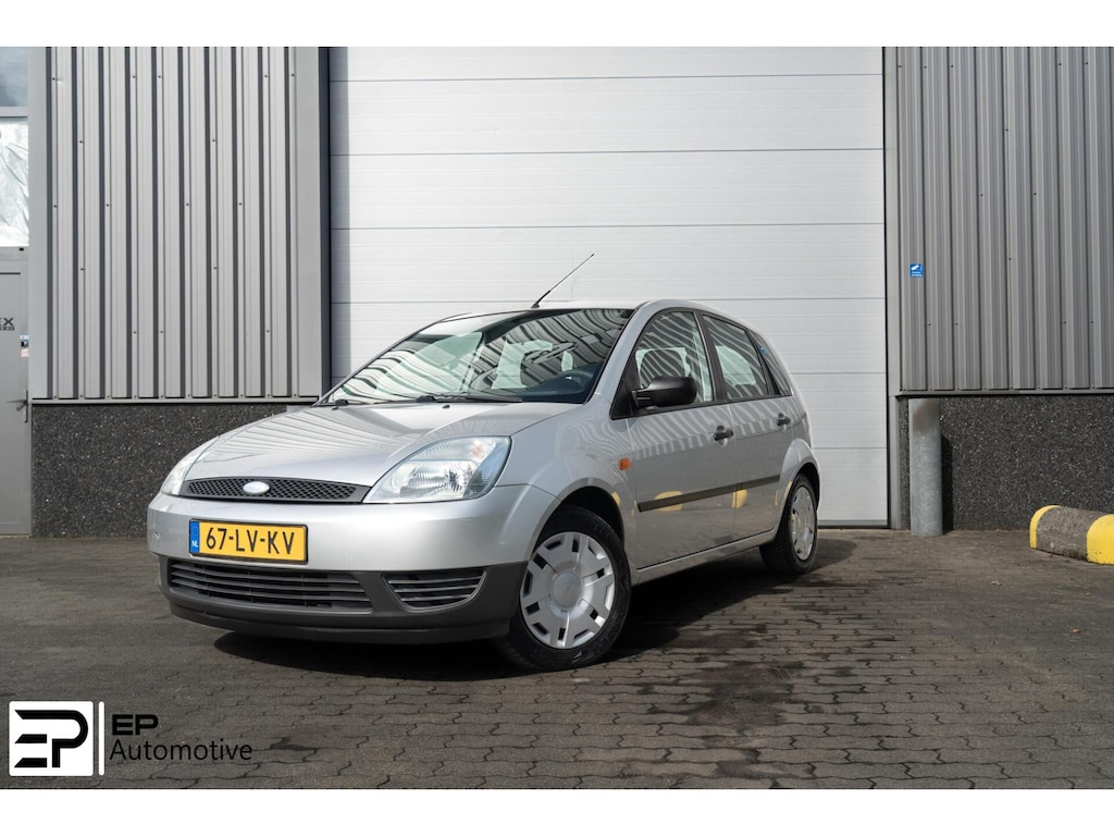 Ford Fiesta 1.25-16V|Nieuw APK|Trekhaak|Beurt gehad|