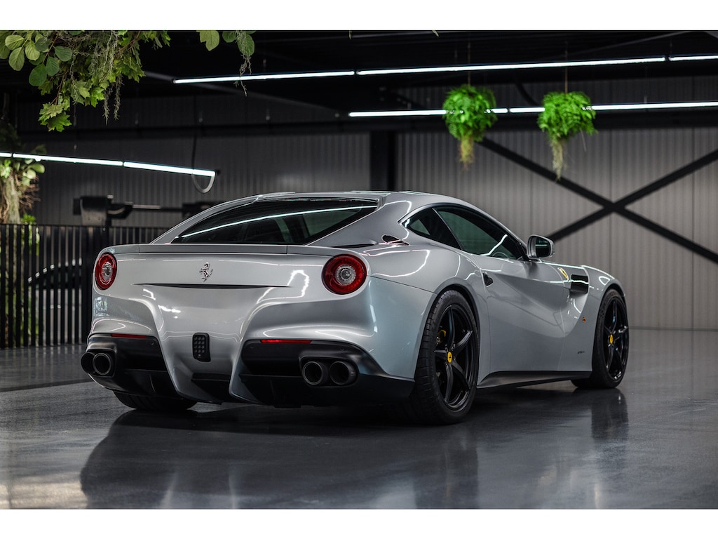 Ferrari F12 Berlinetta 6.3 Btw auto, (€ 235.495,87 Ex B.T.W) Argento Nurburgring ,PPF Dealer onderhouden / Lift