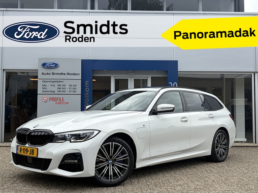 BMW 3-Serie Touring 330e High Executive M-Sport Full Options | PANO I LED I Sportstoelen I Adapt Cruise I Head-Up I 18"LM |