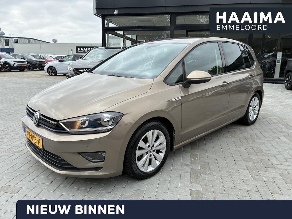 Volkswagen Golf Sportsvan 1.0 TSI Connected Series | Climate control | Navigatie | Elektrisch Pakket | Camera | Parkpilot | Cruise control | LM-Velgen