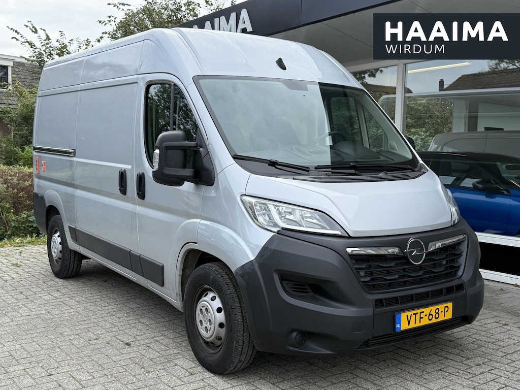 Opel Movano 2.2D 140 Zwaar L2H2 3.5t | 3 Zitplaatsen | Elektrische Laadklep | Achteruitrijd Camera | Laadruimte Betimmering | Airco & Cruise Control |