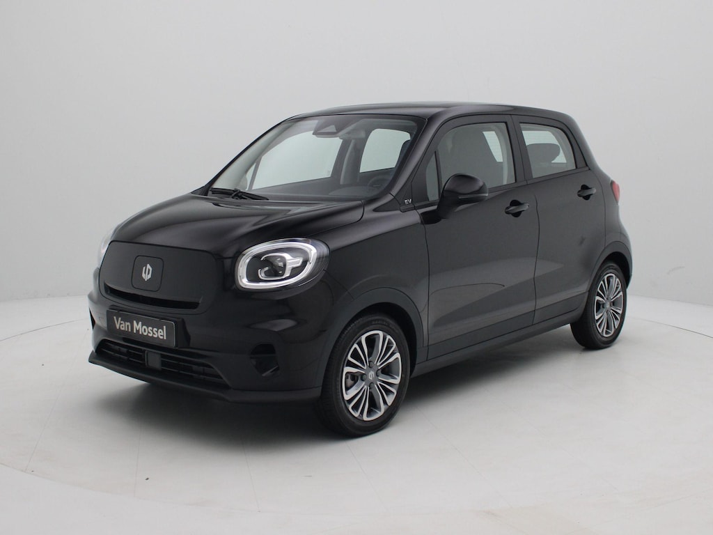Leapmotor T03 Design 37.3 kWh | VOORRAAD VOORDEEL | PANORAMA DAK | NAVIGATIE | ADAPTIVE CRUISE CONTROL | CAMERA |