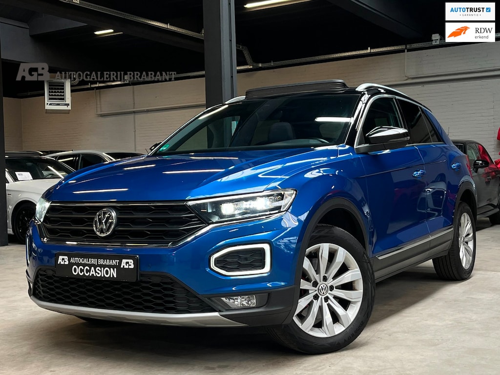 Volkswagen T-Roc 1.5 TSI Sport *Pano/Carplay/Stoelverwarming/Automaat