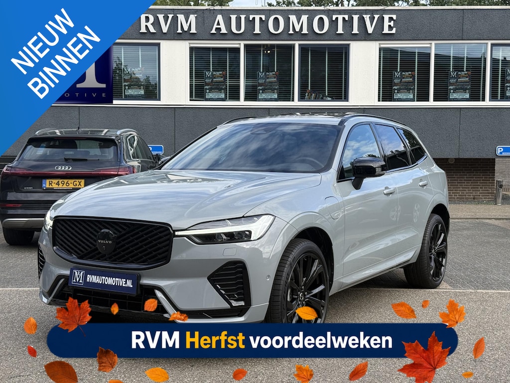 Volvo XC60 2.0 T8 Plug-in hybrid AWD Plus Black Edition VAN 58.900:,- VOOR:54.877,- UW HERFSTVOORDEEL: 4.023,-| UNIEK!| VAPOUR GREY| ELEKTRISCHE TREKHAAK| PANO| HK AUDIO| MEMORY STOELEN| HUD| 360 CAMERA| VOL OPTIES!|