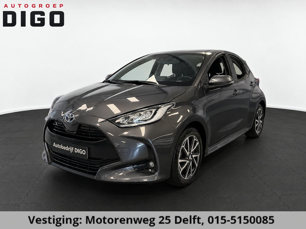 Toyota Yaris 1.5 Hybrid 115 Dynamic GARANTIE TOT 06-2033! . STOEL VERWARMING . PARKEERSENSOREN ACHTER . APPLE CARPLAY & ANDRIOD AUTO . SLECHTS 33.000KM .