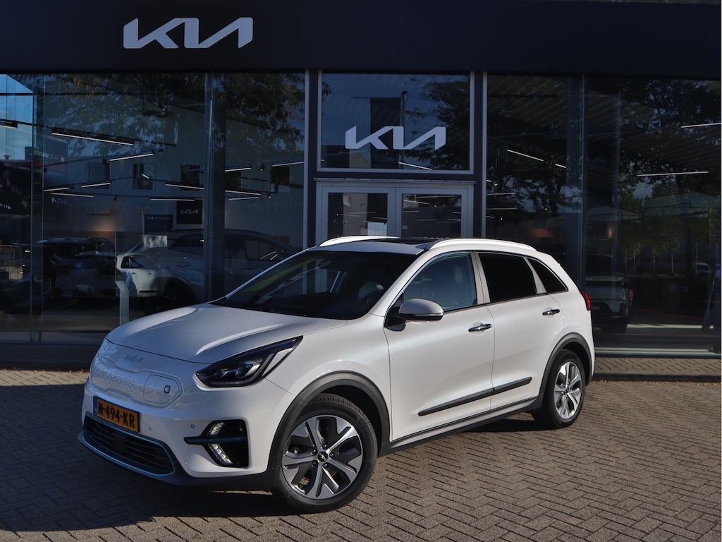 Kia Niro EV e-Niro ExecutiveLine 64 kWh | Leder | Stoelventilatie | JBL | Schuifdak | Stoelverwarming | tot 10 jaar Garantie! |