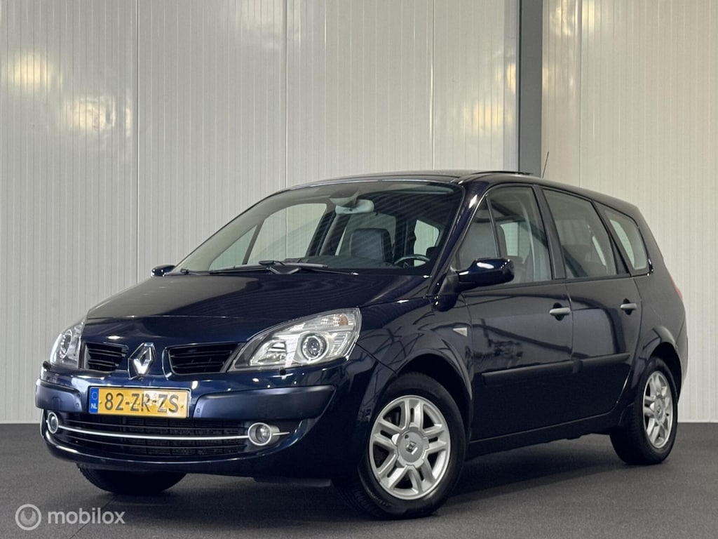 Renault Grand Scenic 2.0-16V Tech Line AUTOMAAT [ NAP trekhaak pano ]