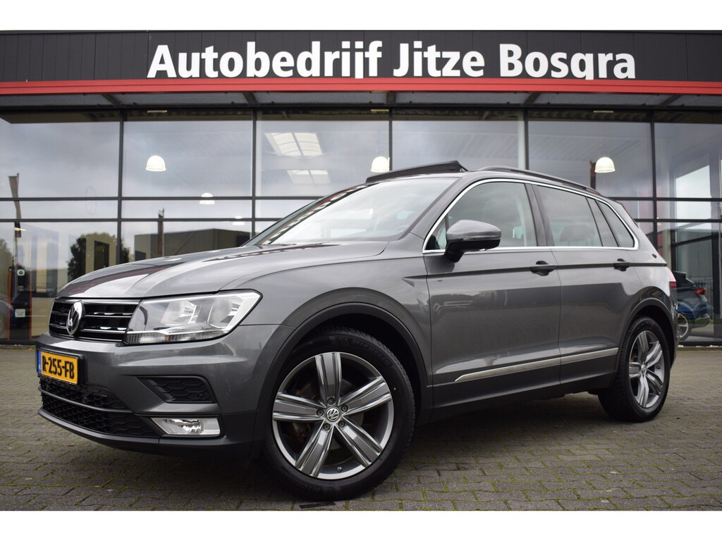 Volkswagen Tiguan 1.4 TSi Connected Series Panoramadak | Full Map Navi | Virtual | Telefonie | Trekhaak