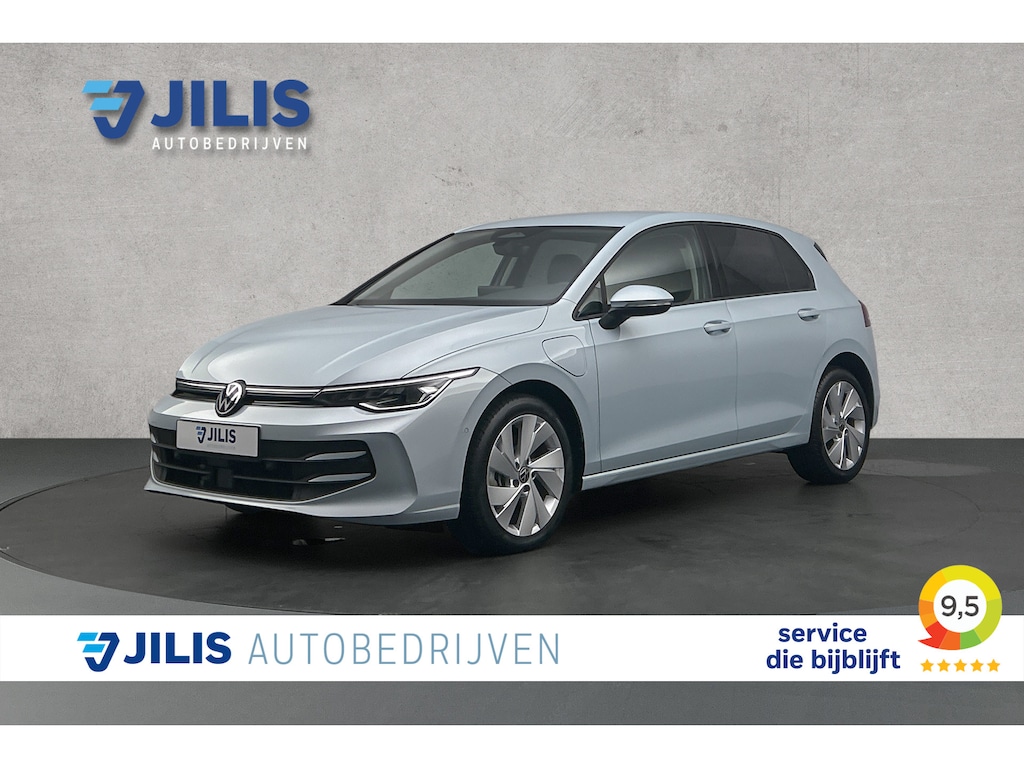 Volkswagen Golf Life plus 1.5 TSI eHybrid | Stoelverwarming | Adaptieve cruise control | Camera