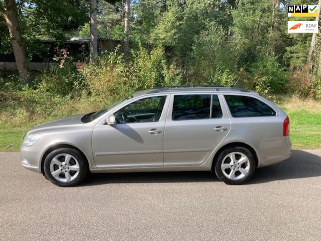 Skoda Octavia Combi 1.2 TSI Arctic AUT Navi PDC Cruise