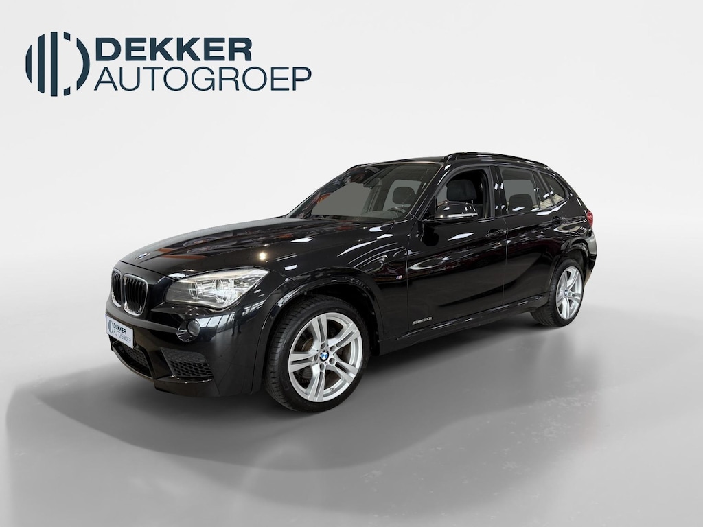 BMW X1 sDrive 20i 184PK Automaat Limited Series met M-Pakket en Panoramadak