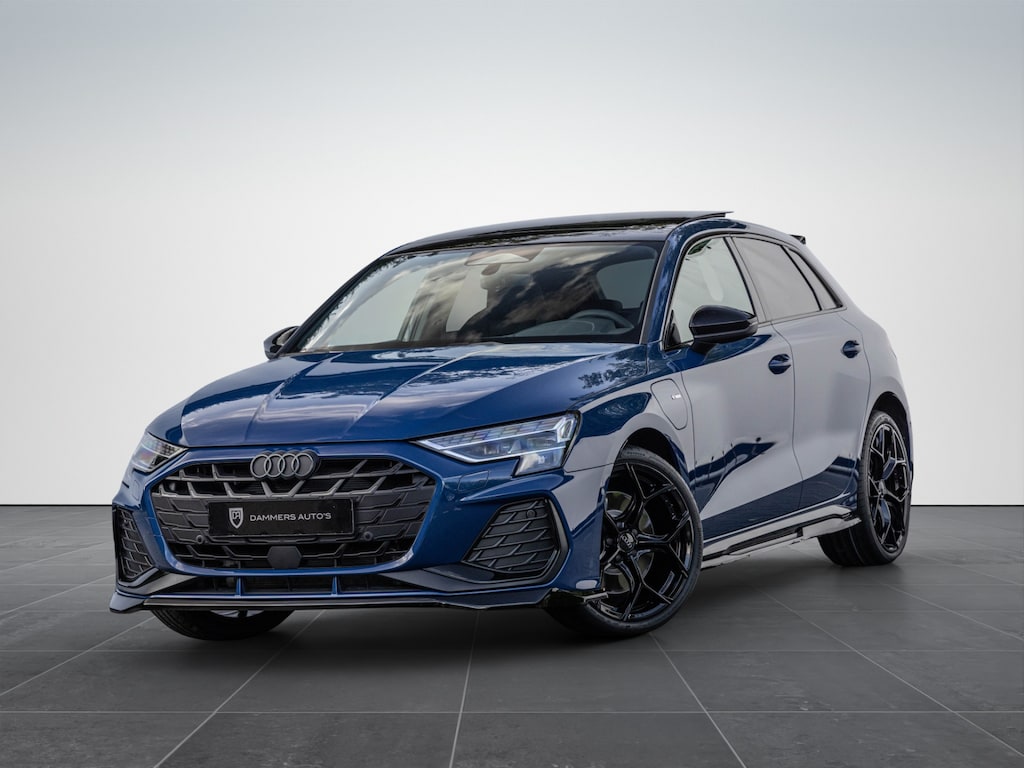 Audi A3 Sportback 45 TFSI e S edition Competition Pano S-stoelen Ambiente ACC