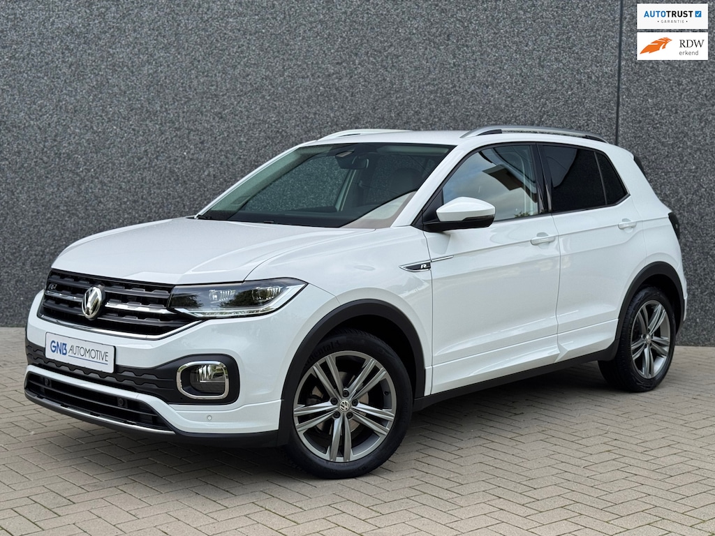 Volkswagen T-Cross 1.0 TSI R-line | Carplay | Trekhaak | Keyless | Dodehoek assistent | ACC | Rijstrook assistent | Camera | DAB |