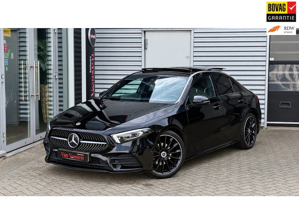 Mercedes-Benz A-klasse A200 AMG Line|Pano|Night Pack|Burmester|Sfeerverlichting|Camera|19inch