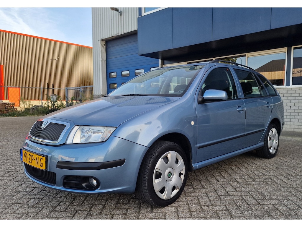 Skoda Fabia Combi 1.4-16V Spirit+ AIRCO TREKHAAK 2 X SLEUTELS