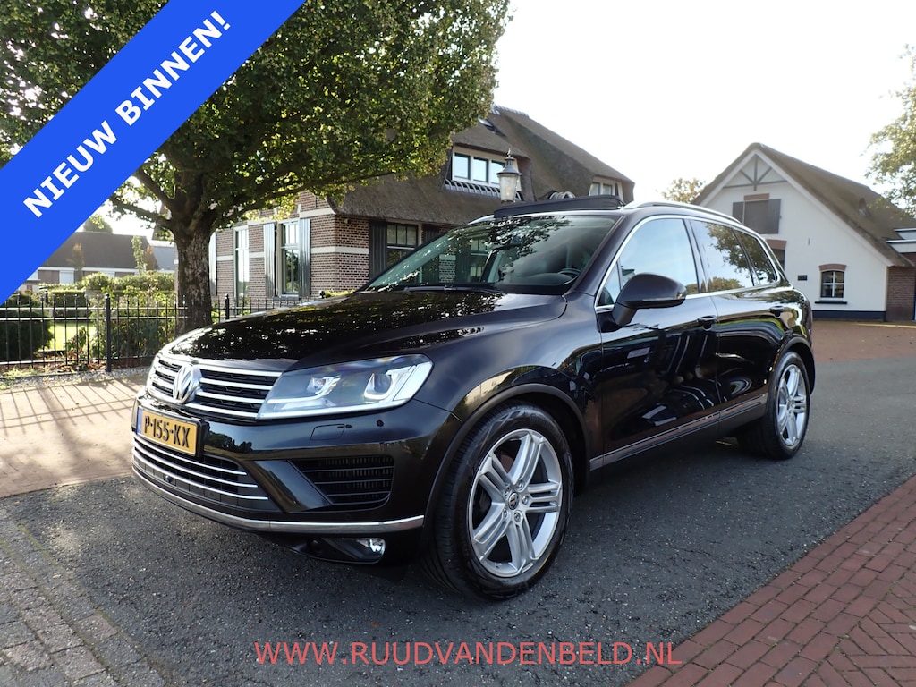 Volkswagen Touareg 3.0 TDI R-line / ACC / LUCHTVERING / 360* CAMERA / PANO / TREKHAAK / MEMORY