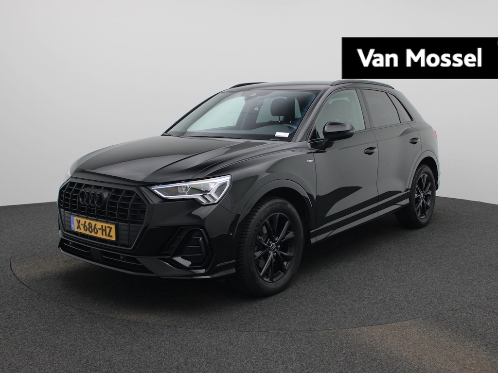 Audi Q3 35 TFSI S edition 150 PK | S-line | Automaat | Camera | Trekhaak | SONOS Sound | Adaptive cruise control | Stoelverwarming | Lichtmetalen velgen |