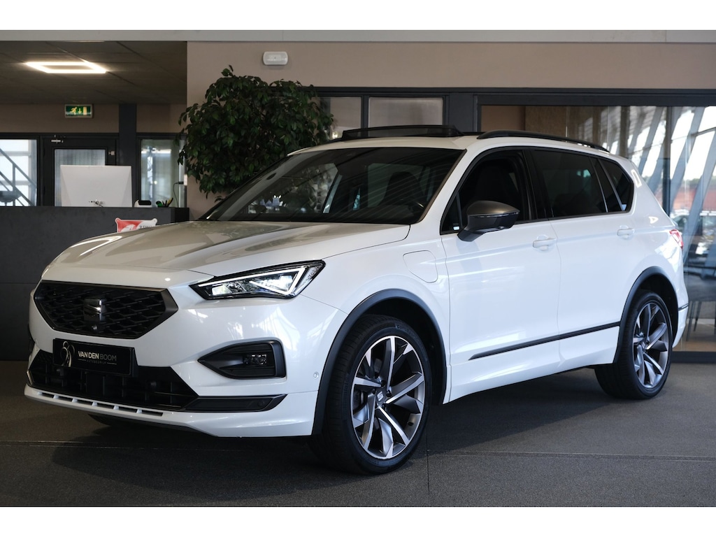 SEAT Tarraco 1.4 TSI e-Hybrid PHEV FR 245PK Pano Trekhaak 360Cam Navi Led ACC