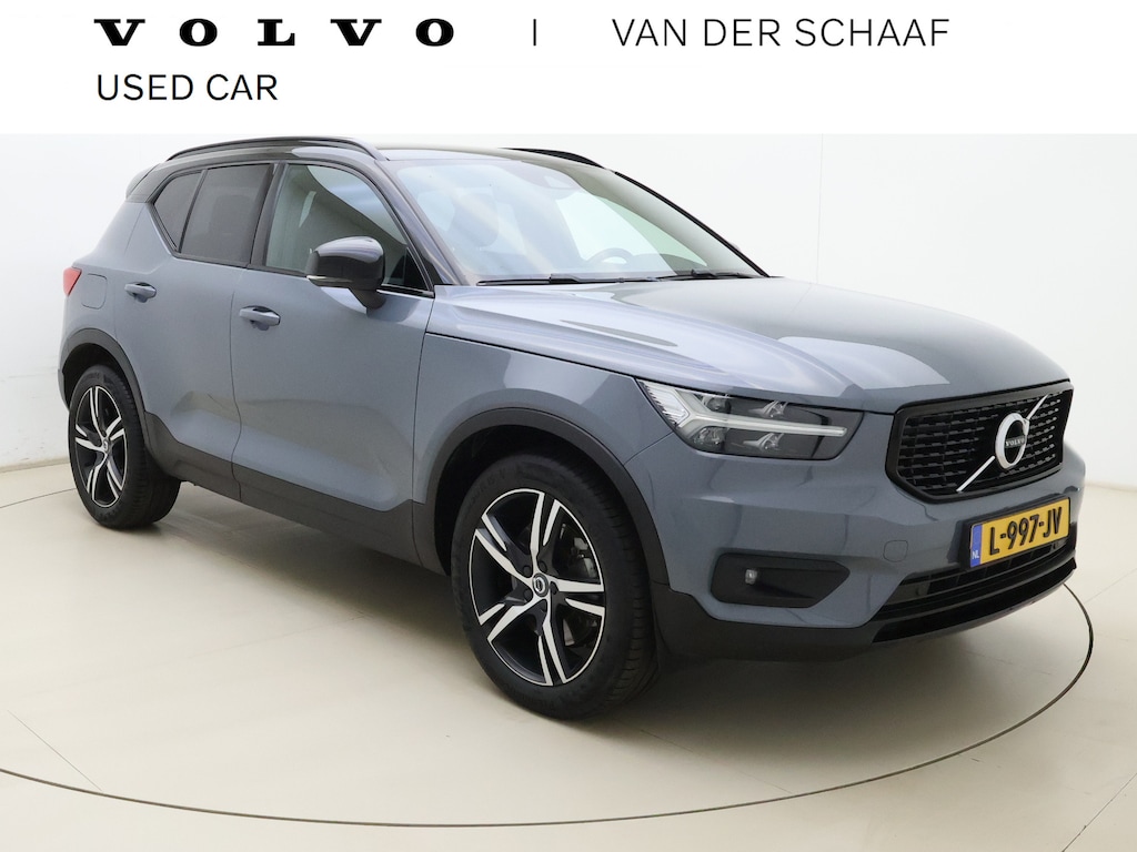 Volvo XC40 T5 262PK Recharge R-Design | Blis | Climate Control | Keyless | Trekhaak | Donker hemel |