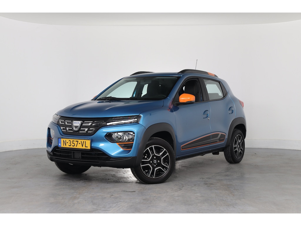 Dacia Spring Comfort Plus 27 kWh | SOH 91% | 1e Eigenaar! | Camera | Navigatie | Cruise Control | Airco | Lichtmetalen Velgen | DAB