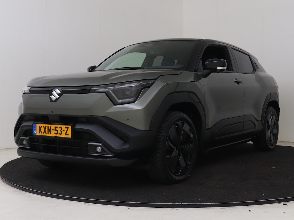 Suzuki e-Vitara Style Allgrip-e 61 kWh | Black Rhino Pack | All Season 19" | 360 camera | Panoramadak |