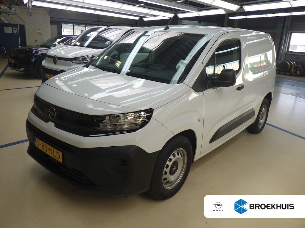 Opel Combo-e Electric 136 L1 50kWh | Fase 3 laden | SOH 99% | Navi by app | Apple carplay | Camera | Nieuw model | 3.300km |