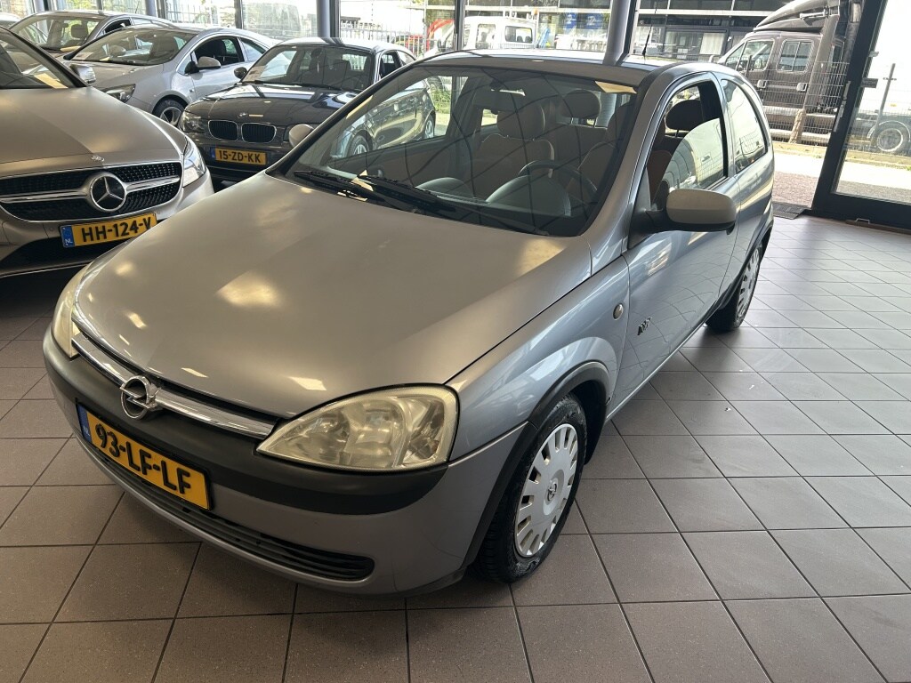 Opel Corsa 1.2-16V Njoy Eerste Eig NW APK BJ 2002 !!!