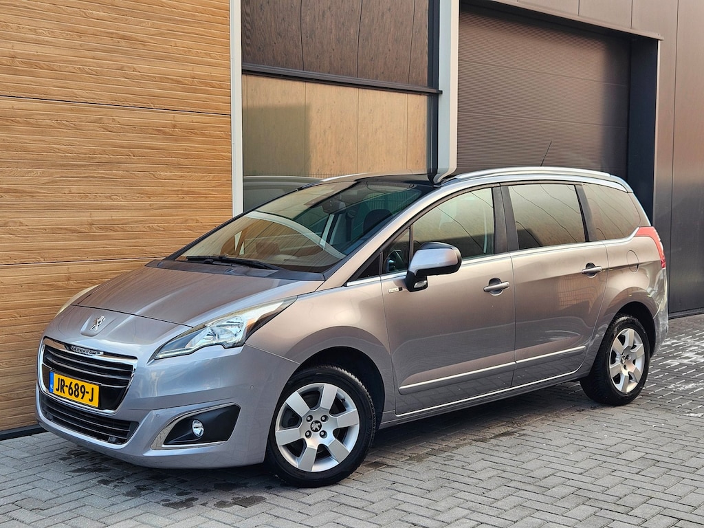 Peugeot 5008 1.2 PureTech Style 7p. Pano Navi Camera
