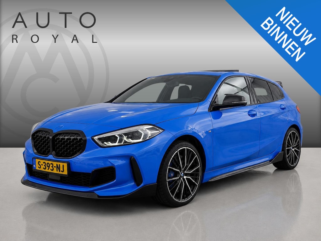 BMW 1-Serie M135i xDrive High Executive PANORAMADAK|HARMAN/KARDON|DODEHOEK DETECTIE|ACHTERUIT RIJ CAMERA|SPORT STOELEN|KEYLESS ENTRY/GO|NAVIGATIE|LASER KOPLAMPEN | STOEL VERWARMING |