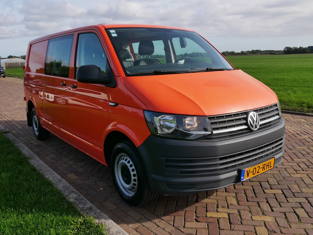 Volkswagen Transporter 2.0 TDI L2H1 DUBB CAB Plus | AC | 10999 EX BTW