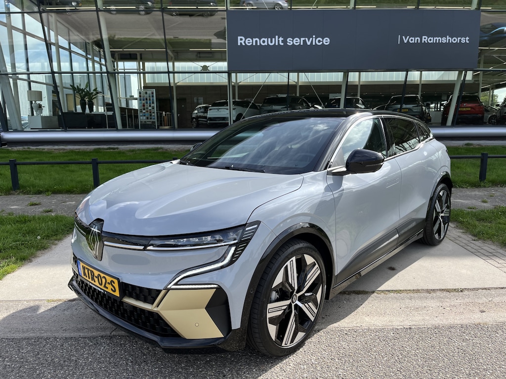 Renault Megane E-Tech EV60 Optimum Charge Iconic 220PK / 360 Camera / Winter pakket / Harman Kardon / Warmtepomp /