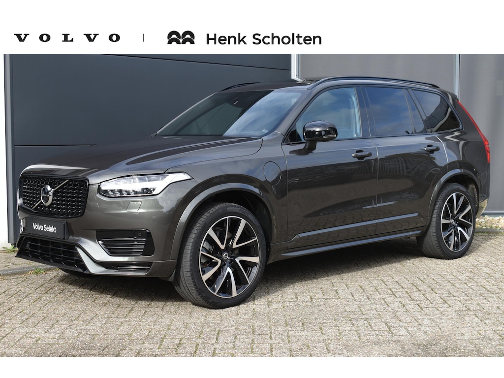 Volvo XC90 2.0 T8 Recharge AWD R-Design l Long range l Luchtvering l 360° camera l Head-up display l Bowers & Wilkins High-end Audio l Stoel- & stuurwielverwarming l Trekhaak l Panoramisch schuif-/kanteldak l BLIS l Adaptieve cruise control l Pilot Assist l Sportstoelen l 21 Inch l