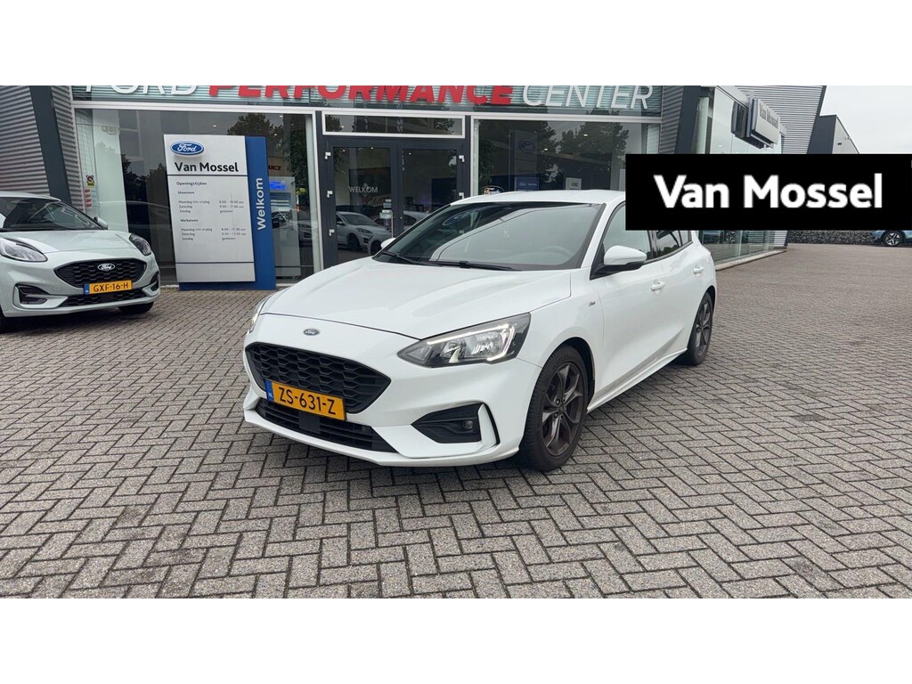 Ford Focus ST Line Business | 125PK | WINTER PACK | CLIMATE CONTROL | NAVIGATIE | APPLE CARPLAY/ANDROID AUTO | KEYLESS ENTRY | PRIVACY GLASS |