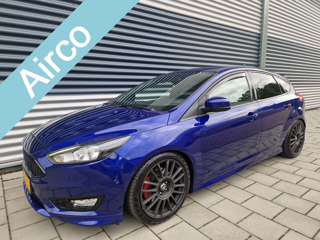 Ford Focus 1.5 ST-Line Edition, Sparco , KW schroefset ,Navigatie, volledige onderhoudshistorie