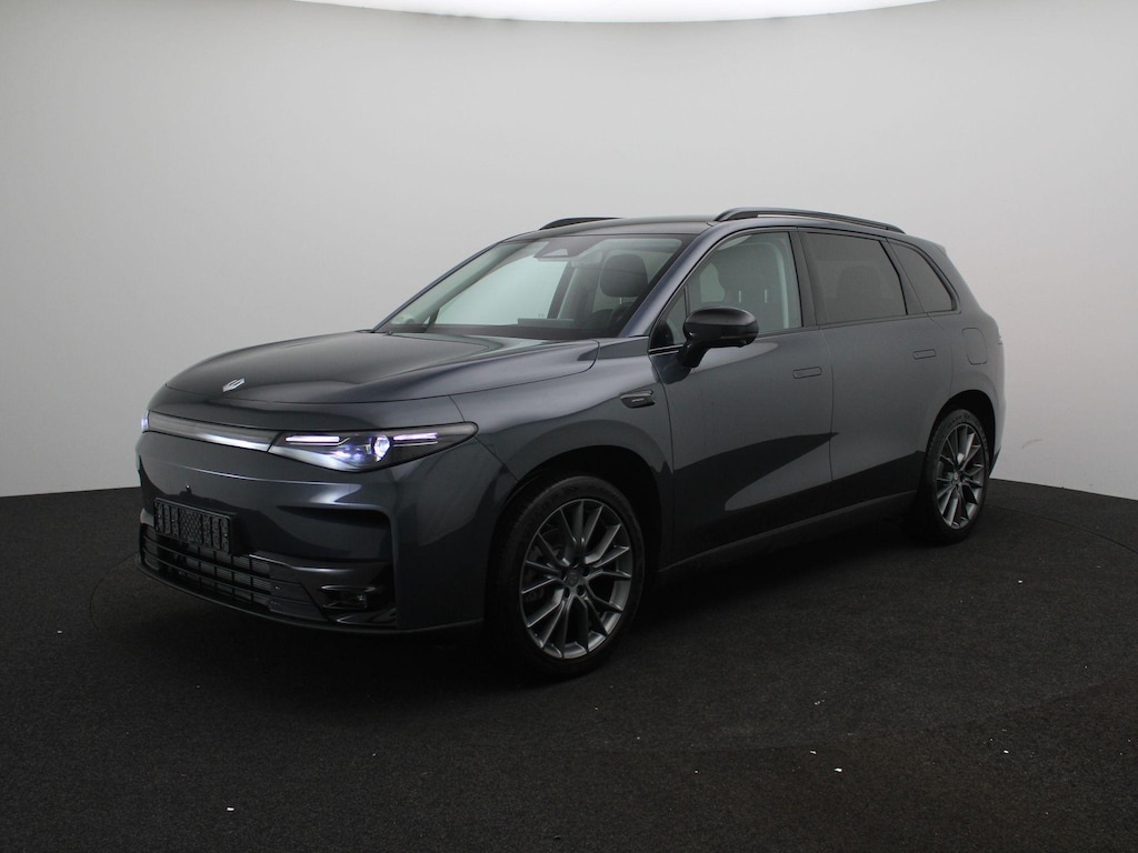 Leapmotor C10 Design REEV 28.4 kWh | DEMO SALE