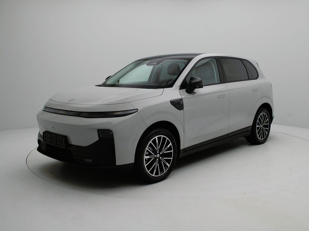 Leapmotor B10 Design ProMax 67.1 kWh | DEMO SALE | VAN € 34.245,- VOOR € 31.995,-
