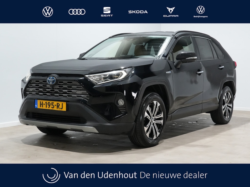 Toyota RAV4 2.5 Hybrid 218pk Executive Automaat / Navigatie / Leder / Stoelverwarming / Trekhaak 335