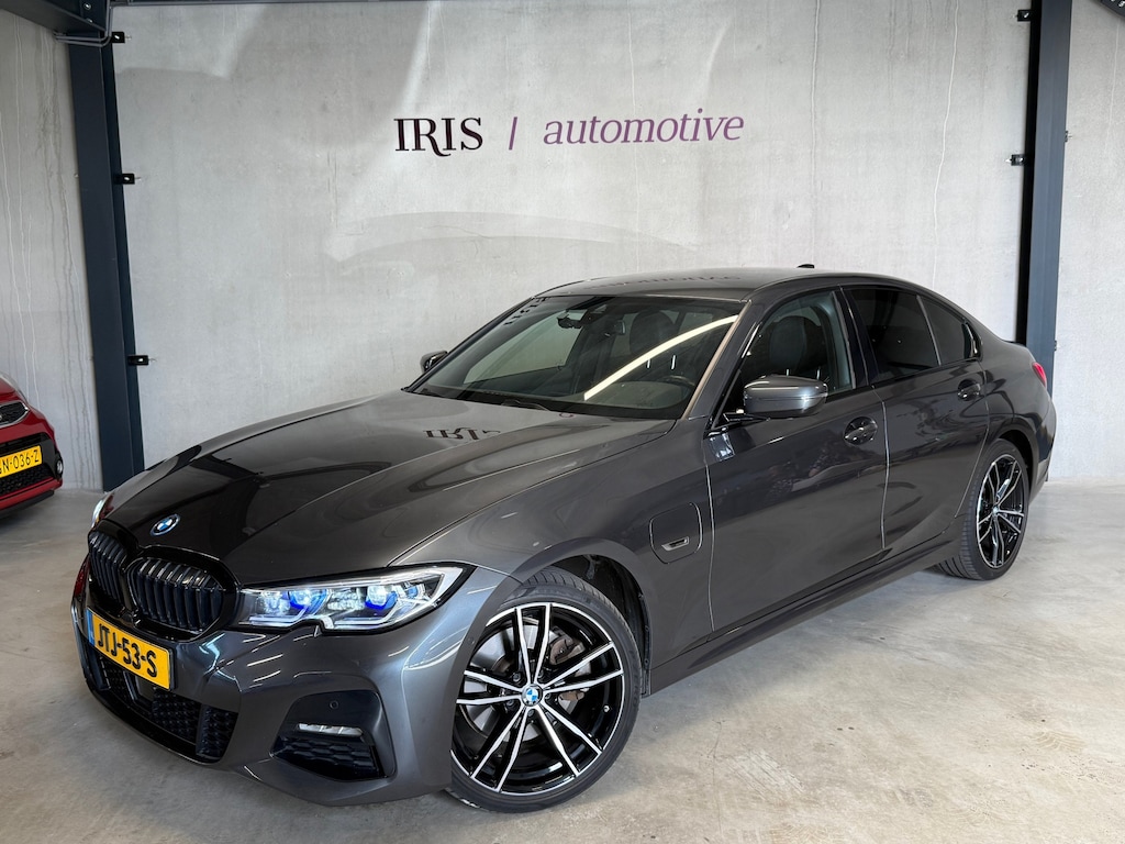 BMW 3-Serie 320e M-Sport - Trekhaak - ACC - 91% SOH - Lasers - Camera