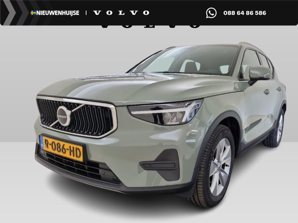 Volvo XC40 2.0 B3 Core | Cruise Control | Trekhaak | Parkeercamera | DAB+ | Uitschuifbare Beensteunen | 4-Seizoenenbanden |
