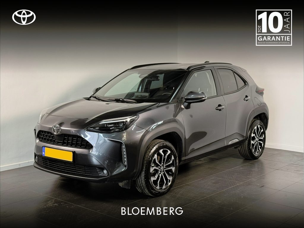 Toyota Yaris Cross 1.5 Hybrid 115 First Edition + Winterpack | Stoel / Stuur en voorruitverwarming | Parkeersensoren |