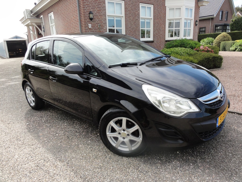 Opel Corsa 1.4-16V Edition AIRCO!! A.P.K 25-08-2027