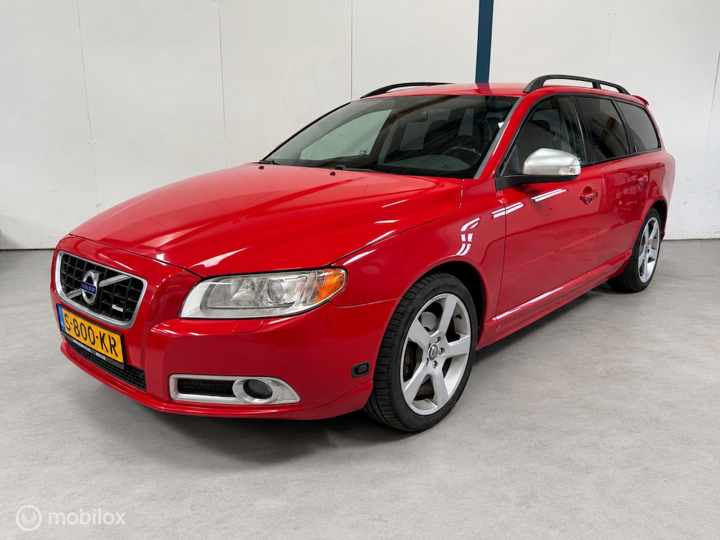 Volvo V70 2.5T R-Design AUTOMAAT / LEER / XENON